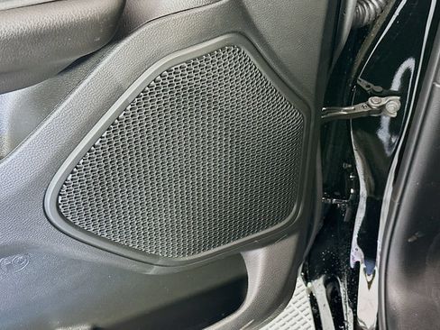 New 2026 RAM 1500 4x4 Crew Cab image 19