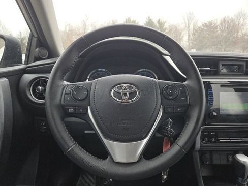 Used 2017 Toyota Corolla LE image 32