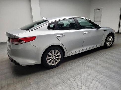 Used 2017 Kia Optima LX FWD image 10