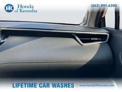 Used 2022 Toyota Corolla Cross XLE w/ Convenience Package image 11