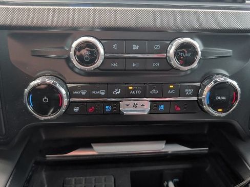 Used 2024 Ford F250 Platinum AWD/4WD image 25