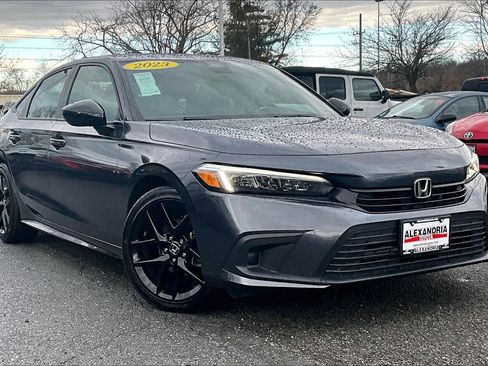 Used 2023 Honda Civic Sport image 2