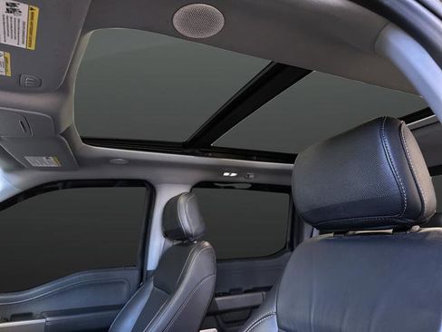 Used 2021 Ford F150 Lariat w/ Equipment Group 502A High image 11