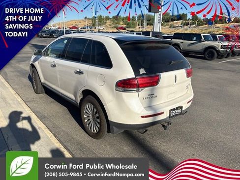 Used 2013 Lincoln MKX AWD image 5
