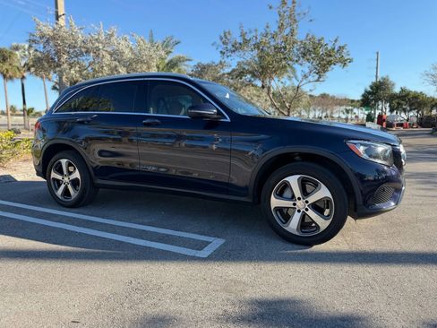Used 2016 Mercedes-Benz GLC 300 GLC 300 Sport Utility 4D image 6