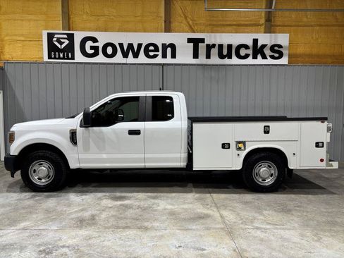 Used 2018 Ford F250 XL image 2