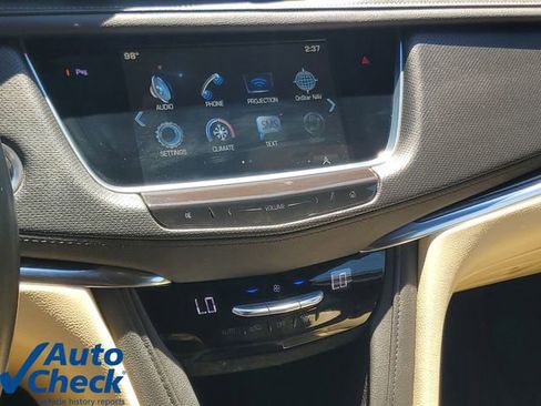 Used 2019 Cadillac XT5 FWD image 26