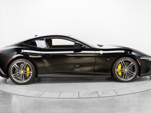 Certified 2022 Ferrari Roma RWD image 9