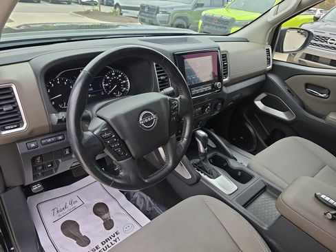 Used 2022 Nissan Frontier SV image 20