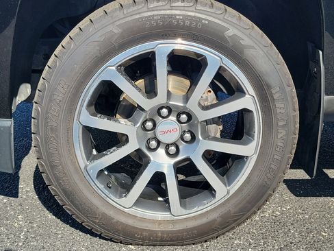 Used 2017 GMC Canyon Denali image 10