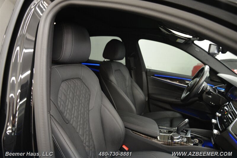 Used 2023 BMW 530i w/ M Sport Package RWD image 20