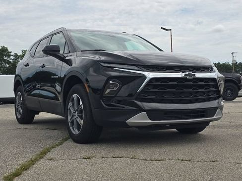 Used 2024 Chevrolet Blazer LT w/ Convenience Package FWD image 7