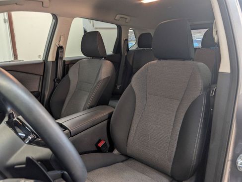 Used 2022 Nissan Rogue SV AWD/4WD image 3