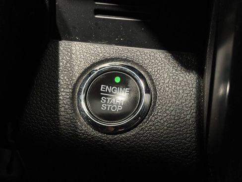 Used 2018 Ford F150 Lariat w/ Equipment Group 502A Luxury AWD/4WD image 34