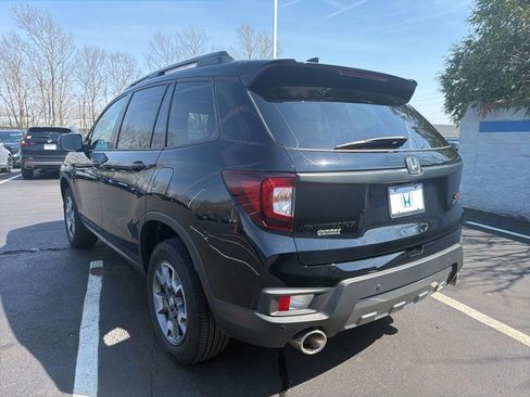 Certified 2023 Honda Passport TrailSport image 3