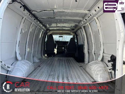 Used 2023 GMC Savana 2500 Extended w/ Driver Convenience Package RWD image 7