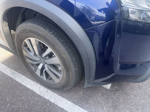 Used 2023 Nissan Pathfinder SL image 14