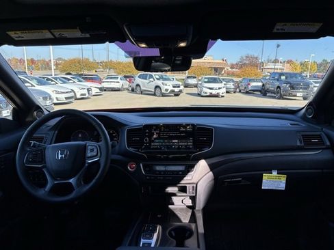 Certified 2025 Honda Ridgeline TrailSport image 32
