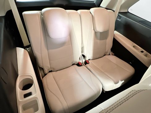 Used 2021 Mercedes-Benz GLS 450 4MATIC image 27