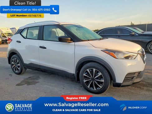 Used 2018 Nissan Kicks S image 5