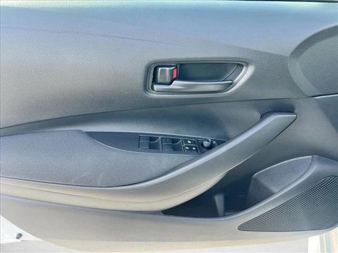 Certified 2025 Toyota Corolla LE image 11