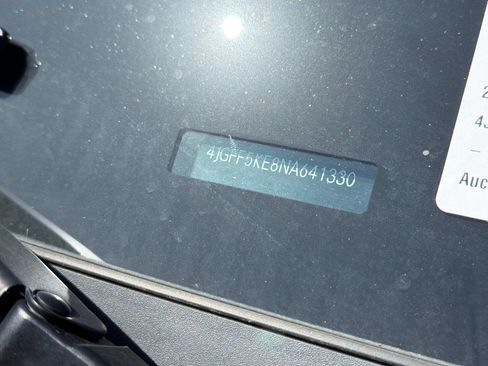 Used 2022 Mercedes-Benz GLS 450 4MATIC image 30
