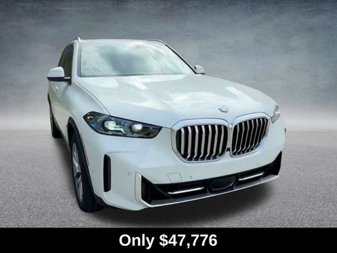 Used 2024 BMW X5 xDrive40i w/ Premium Package AWD/4WD image 4