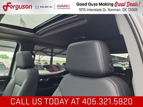 New 2026 GMC Sierra 1500 SLT w/ SLT Premium Plus Package AWD/4WD image 18