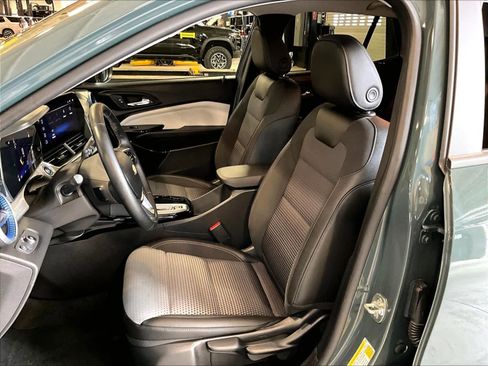 Used 2025 Chevrolet Trax LT w/ Driver Confidence Package FWD image 10
