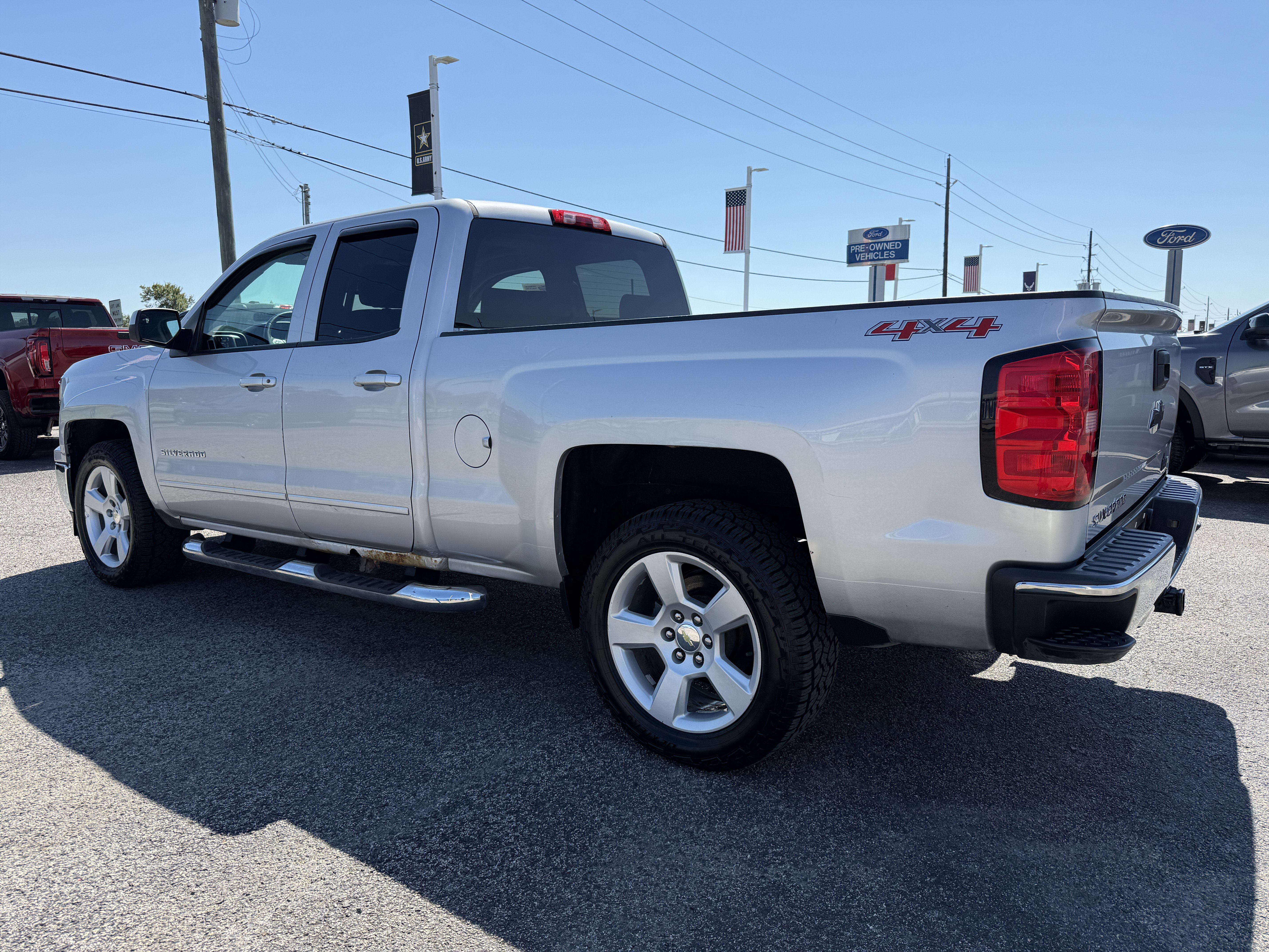 Used 2015 Chevrolet Silverado 1500 LT w/ LT Convenience Package AWD/4WD image 5