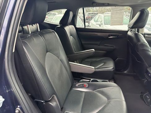 Used 2022 Toyota Highlander Limited AWD/4WD image 15