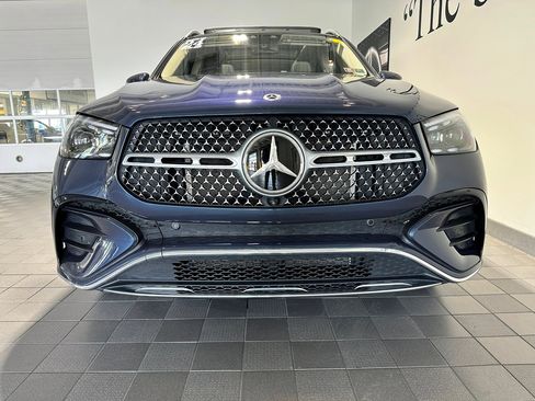 Certified 2024 Mercedes-Benz GLE 450 4MATIC image 2