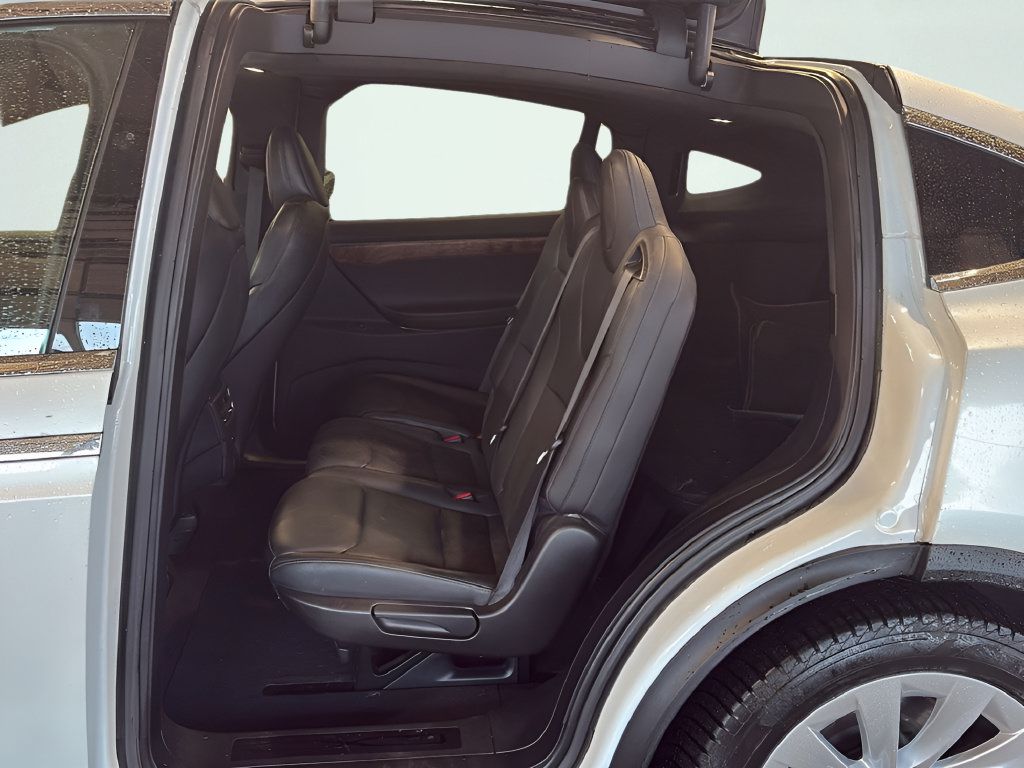 Used 2020 Tesla Model X Long Range AWD/4WD image 5