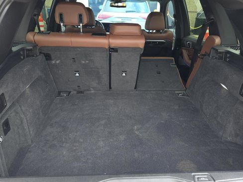 Used 2024 BMW X5 xDrive40i w/ M Sport Package image 5