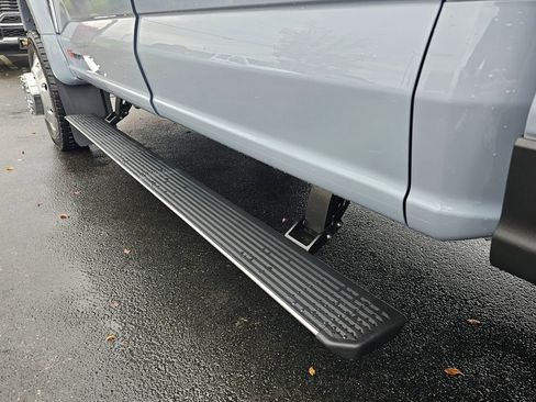 Used 2024 Ford F450 Platinum w/ FX4 Off-Road Package image 9