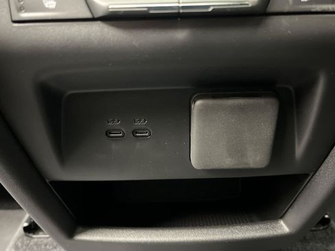 Certified 2026 Chevrolet Traverse High Country w/ LPO, Floor Liner Package AWD/4WD image 13