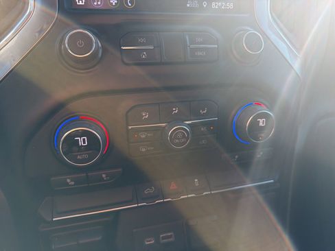 Used 2023 Chevrolet Silverado 2500 LT w/ Convenience Package image 4