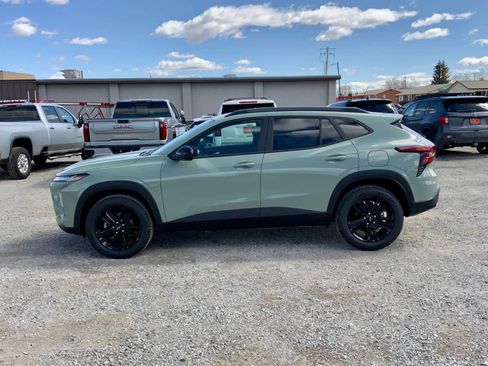 New 2026 Chevrolet Trax ACTIV FWD image 2