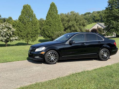 Used 2013 Mercedes-Benz C 300 4MATIC Sedan image 5