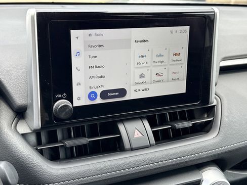 Used 2024 Toyota RAV4 XLE image 24