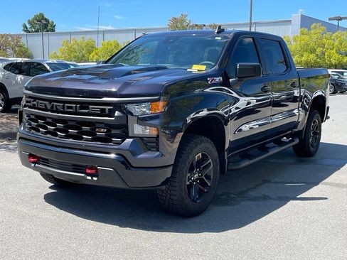 Used 2024 Chevrolet Silverado 1500 Custom Trail Boss AWD/4WD image 3