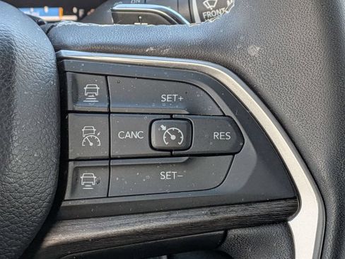 Used 2024 Jeep Grand Cherokee L Limited w/ Luxury Tech Group II AWD/4WD image 13