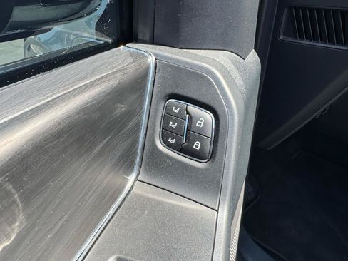 Used 2025 Ford F150 Lariat w/ Tow/Haul Package AWD/4WD image 17