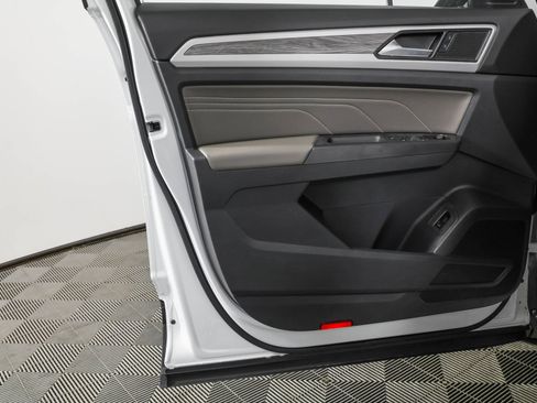 Used 2023 Volkswagen Atlas Cross Sport SE w/ Panoramic Sunroof Package AWD/4WD image 34