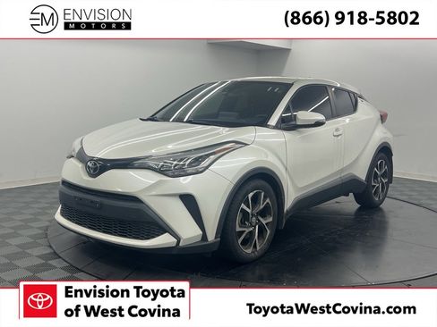 Used 2020 Toyota C-HR XLE image 1