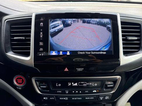 Used 2017 Honda Pilot Touring image 21