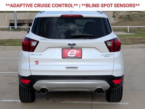 Used 2019 Ford Escape Titanium image 7