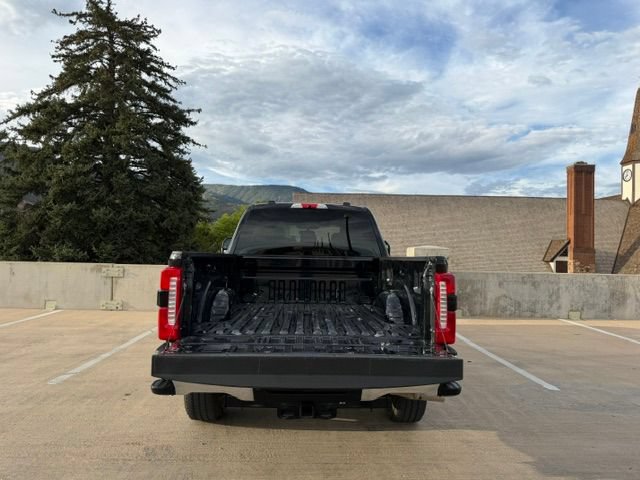 Used 2025 Ford F250 Lariat AWD/4WD image 8