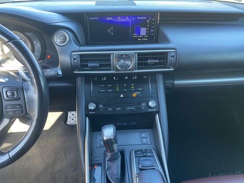 Used 2018 Lexus IS 300 image 11