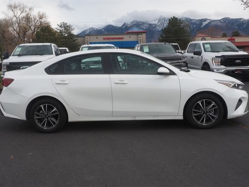 Used 2024 Kia Forte LXS image 4